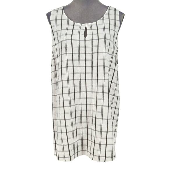 Lane Bryant Tops - Lane Bryant Top Plus 20 White Black Plaid Sleeveless Blouse Stretch Beach